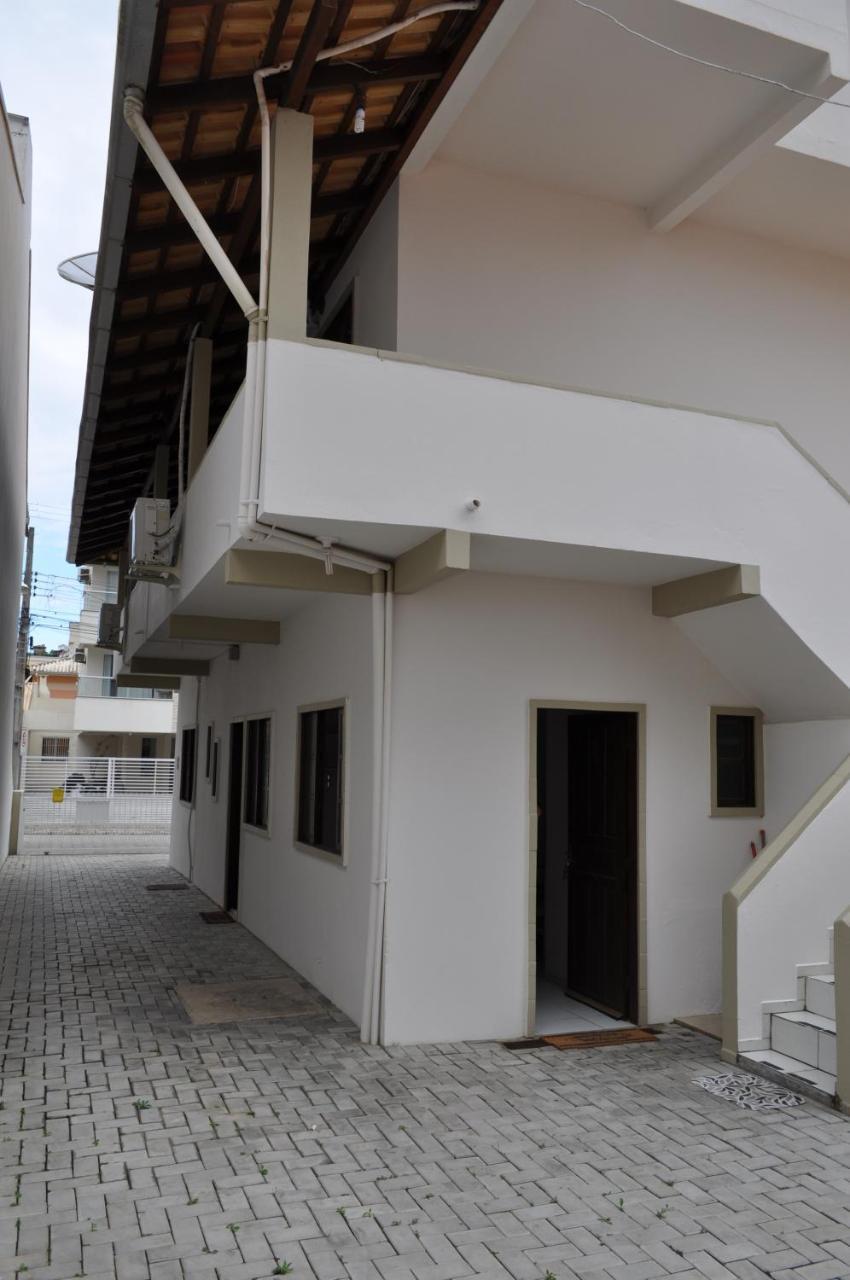 Apartamentos Bombinhas - 140 Metros Da Praia Exterior foto